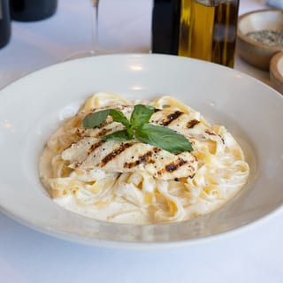 Fettuccine Alfredo
